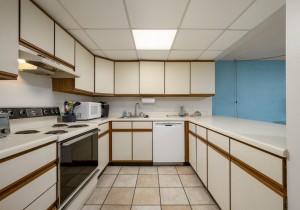 waves204-10-kitchen.jpg