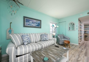 decaturhouse201-13-living.jpg
