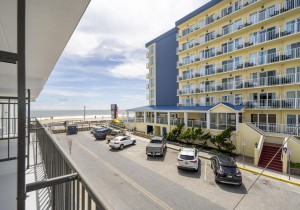 decaturhouse201-7.jpg