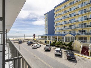 decaturhouse201-7.jpg