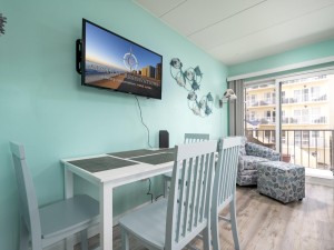 decaturhouse201-9-dining-area.jpg