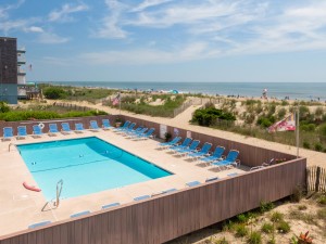 beachmark-25-pool.jpg