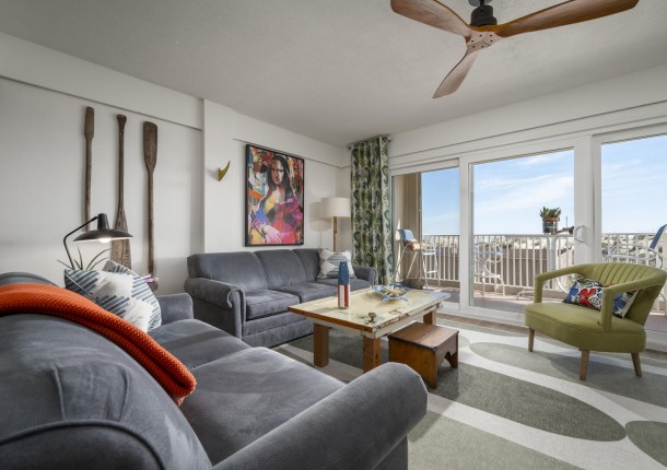 beachmark1j-10-living-area.jpg
