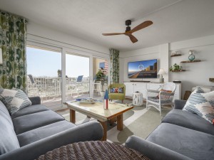 beachmark1j-11-living-area.jpg