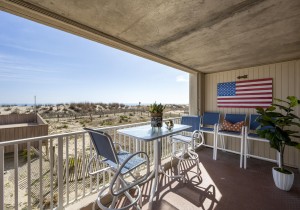 beachmark1j-8-balcony.jpg