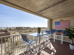 beachmark1j-8-balcony.jpg