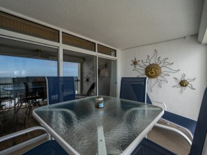 pyramid9h-1-balcony.jpg