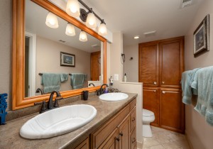 pyramid9h-23-primary-bath.jpg