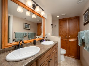 pyramid9h-23-primary-bath.jpg