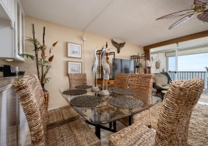 pyramid9h-8-dining-area.jpg