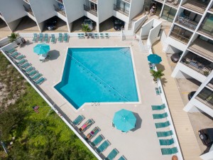 pyramidcr-5-pool.jpg