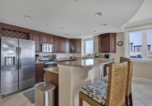 southbeach401-16-kitchen.jpg