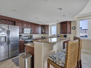 southbeach401-16-kitchen.jpg