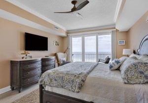 southbeach401-18-primary-bedroom.jpg