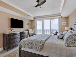 southbeach401-18-primary-bedroom.jpg