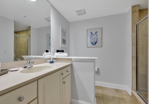 southbeach401-27-bath-3.jpg