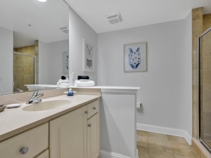 southbeach401-27-bath-3.jpg