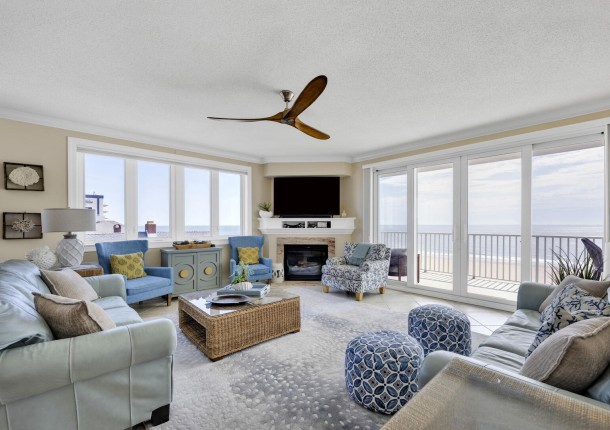 southbeach401-7-living-area.jpg