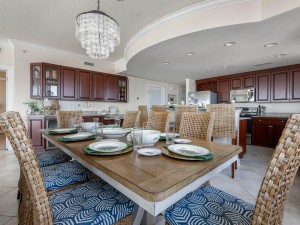southbeach402-23-dining.jpg