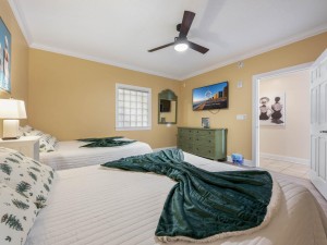 southbeach402-36-bedroom-3.jpg