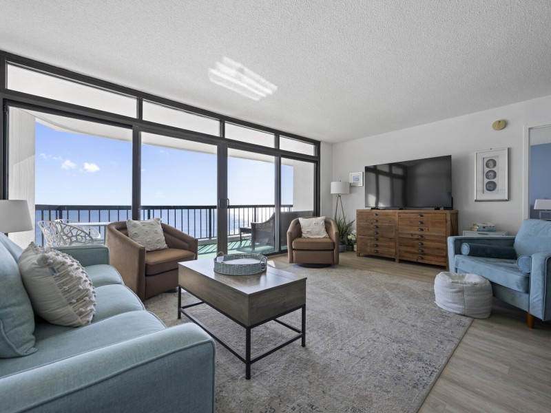 irene1406-10-living-area.jpg
