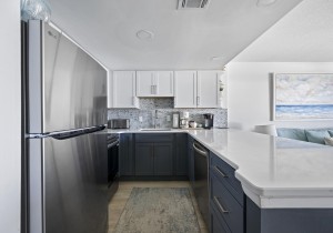 irene1406-12-kitchen.jpg