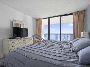 irene1406-19-primary-bedroom.jpg