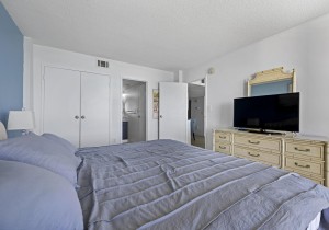 irene1406-20-primary-bedroom.jpg