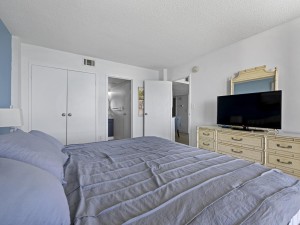 irene1406-20-primary-bedroom.jpg