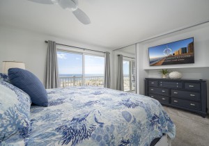oceanclub4015-31-primary-bedroom.jpg