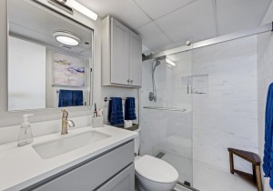 marigotbeach1010-20-primary-bedroom.jpg