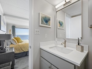 marigotbeach1010-21-primary-suite.jpg