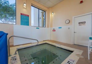 marigotbeachcr-7-hot-tub.jpg