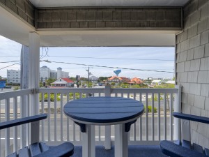 seamark309-8-balcony.jpg