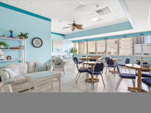 13-quay-amenities-13-social-area.jpg