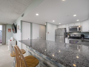quay1803-9-dining-and-kitchen.jpg
