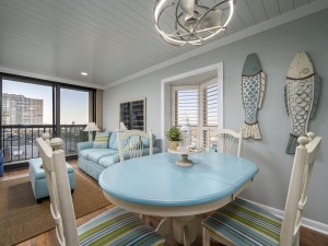 seawatch502-12-dining.jpg