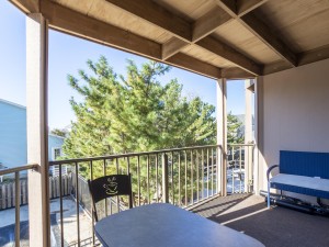 jamaicabay205-13-balcony.jpg