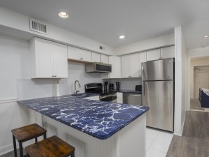jamaicabay205-6-kitchen.jpg