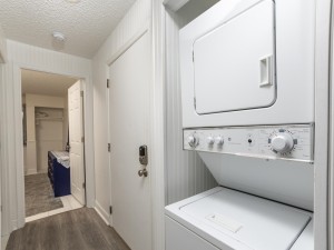 jamaicabay205-7-laundry.jpg