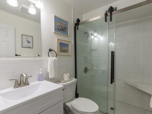 jamaicabay205-8-bathroom.jpg