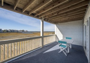 hiddenharbo137f-4-balcony.jpg