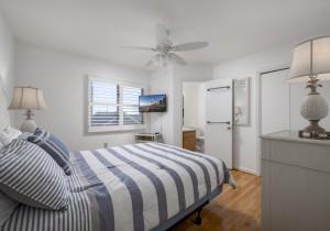 biscayne8802-27-top-floor-bedroom-3.jpg