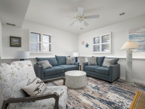biscayne8802-31-den.jpg