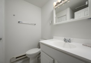 biscayne8802-34-bath.jpg