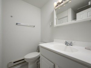 biscayne8802-34-bath.jpg