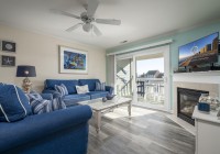 baywatch302d-15-living-area.jpg