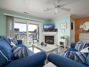 baywatch302d-16-living-area.jpg