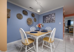 baywatch302d-20-dining-area.jpg