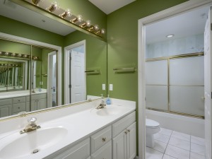 baywatch302d-25-primary-bath.jpg